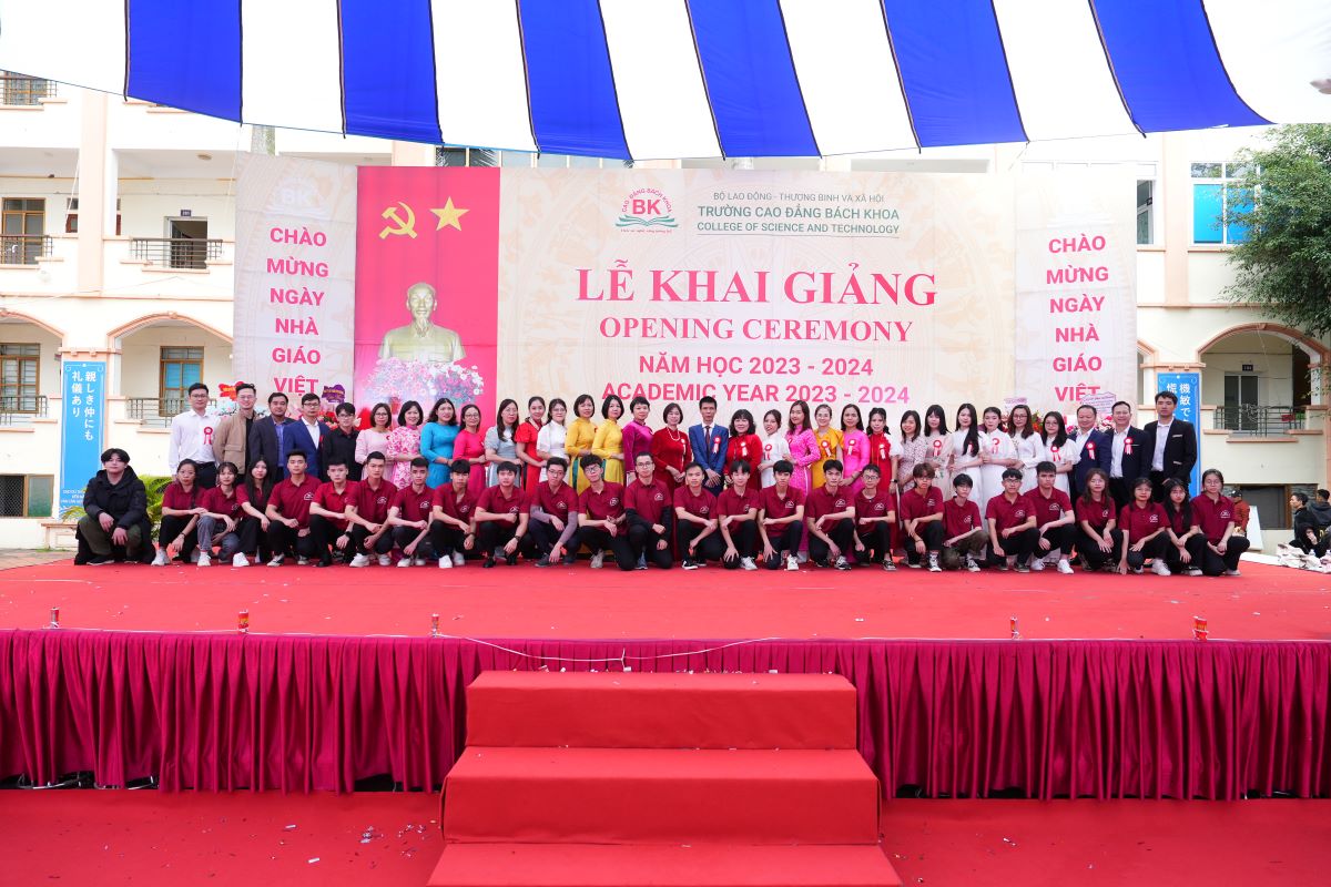 Trường Cao đẳng Bách Khoa tổ chức Lễ Khai giảng năm học 2023 - 2024 và Kỷ niệm 41 năm ngày Nhà giáo Việt Nam 20.11