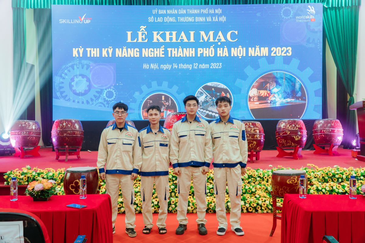 Sinh viên Trường Cao đẳng Bách Khoa tham gia kỳ thi Kỹ năng nghề thành phố Hà Nội năm 2023