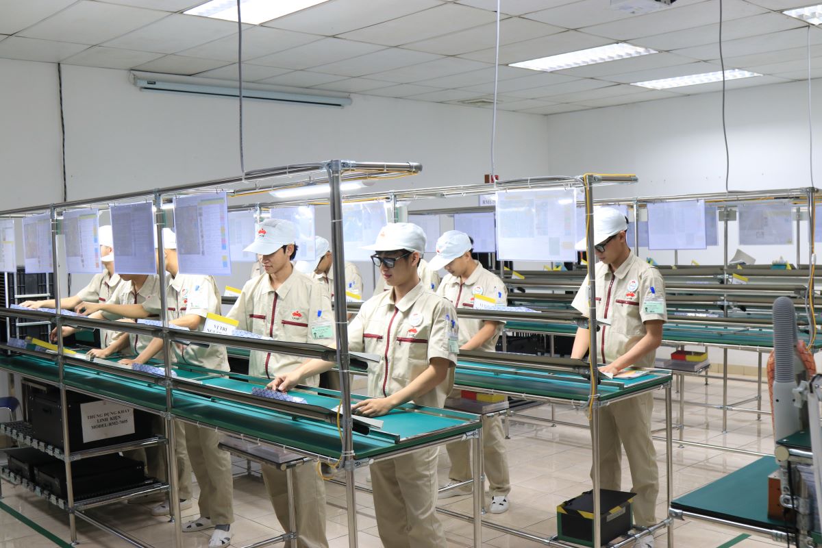 Minh Đức chia sẻ lại công việc trong thời gian thực tập tại nhà máy UMC Việt Nam (Hải Dương)