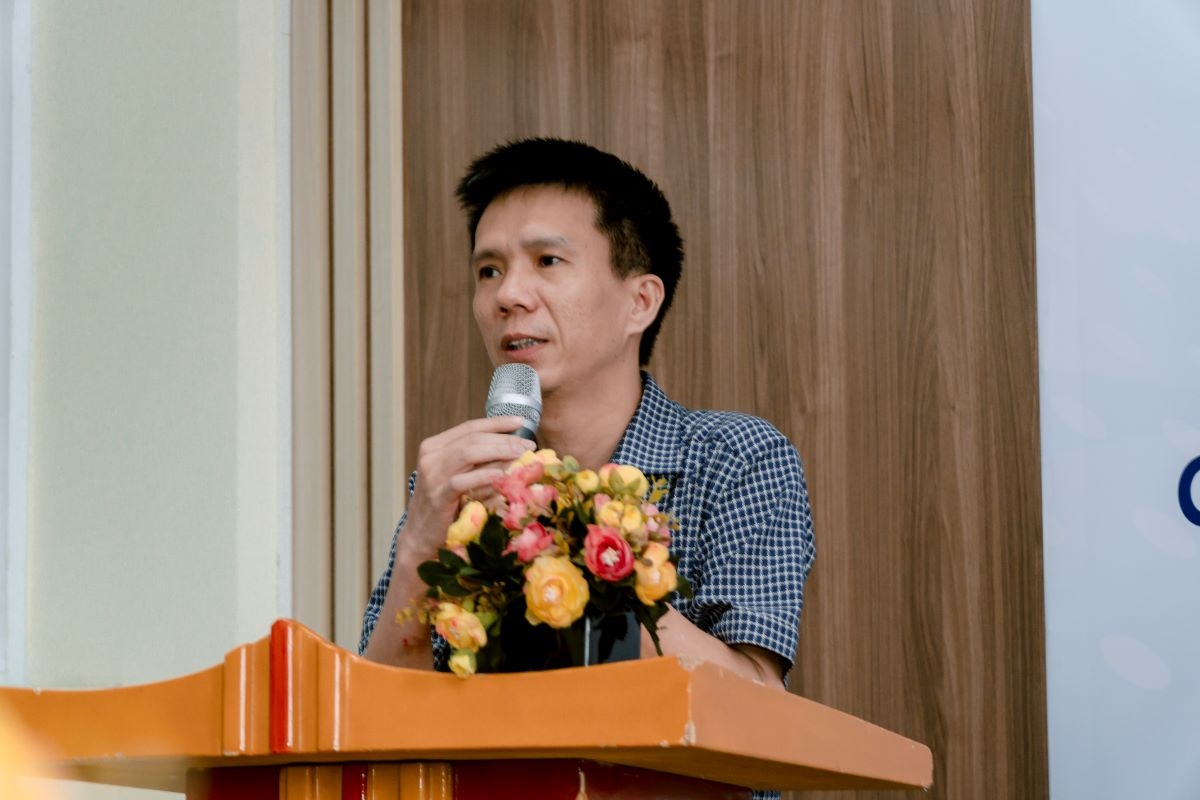 Thầy Nguyễn Văn Trường nhấn mạnh vai trò của ngành Kế toán trong giai đoạn hiện nay cũng như chia sẻ mục tiêu phát triển khoa Kế toán trong những năm gần đây